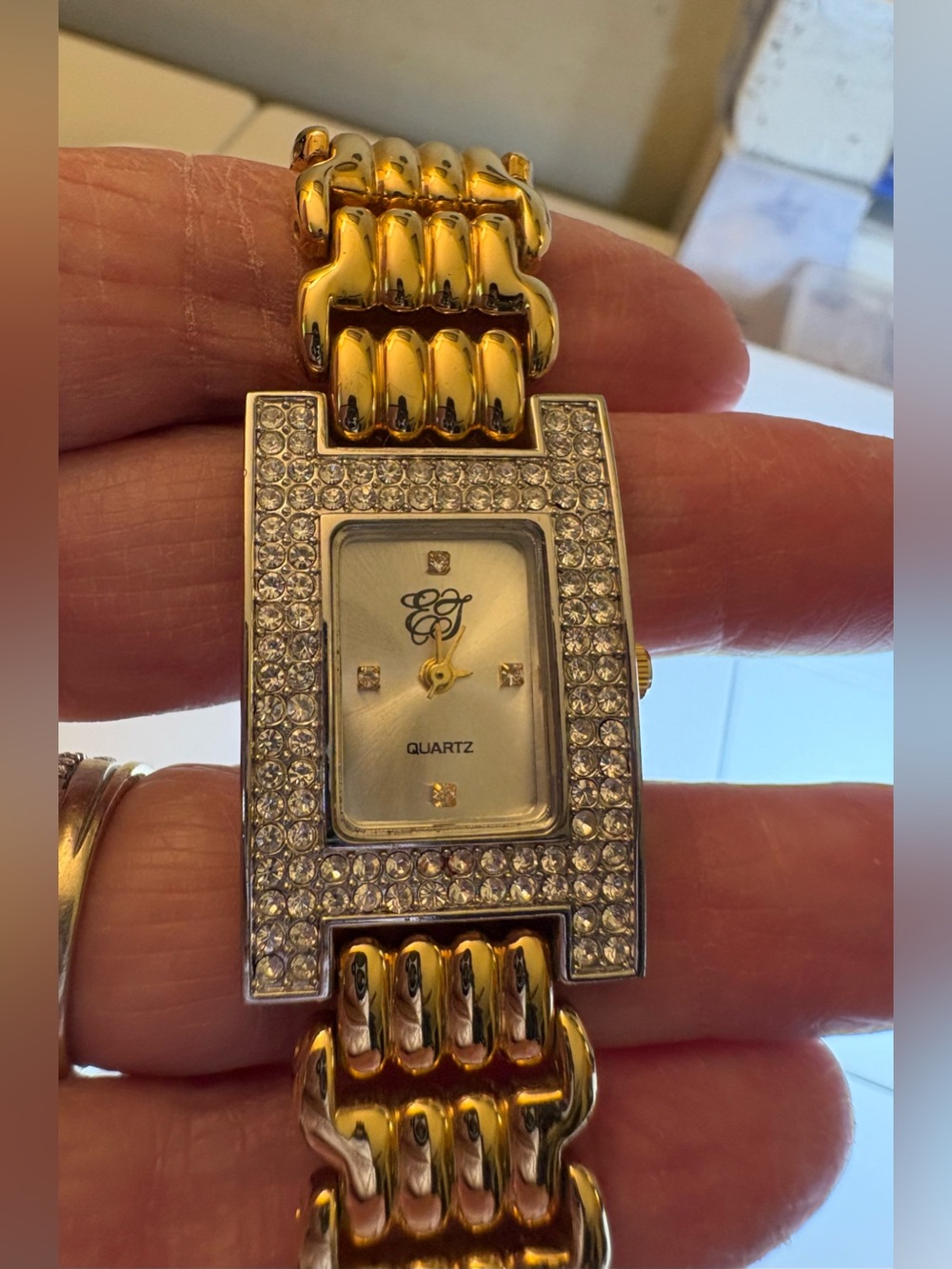 Vintage Elizabeth Taylor “White Diamonds” Collection Quartz Crystal Bezel Watch